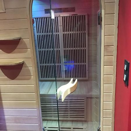 Le Cabaret Vip Spa Lyon Dış mekan fotoğraf